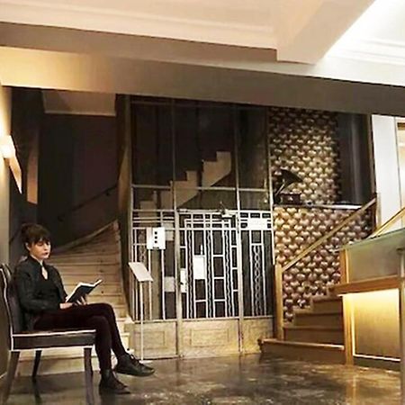 โรงแรมคาโรลินา เอเธนส์ ภายนอก รูปภาพ