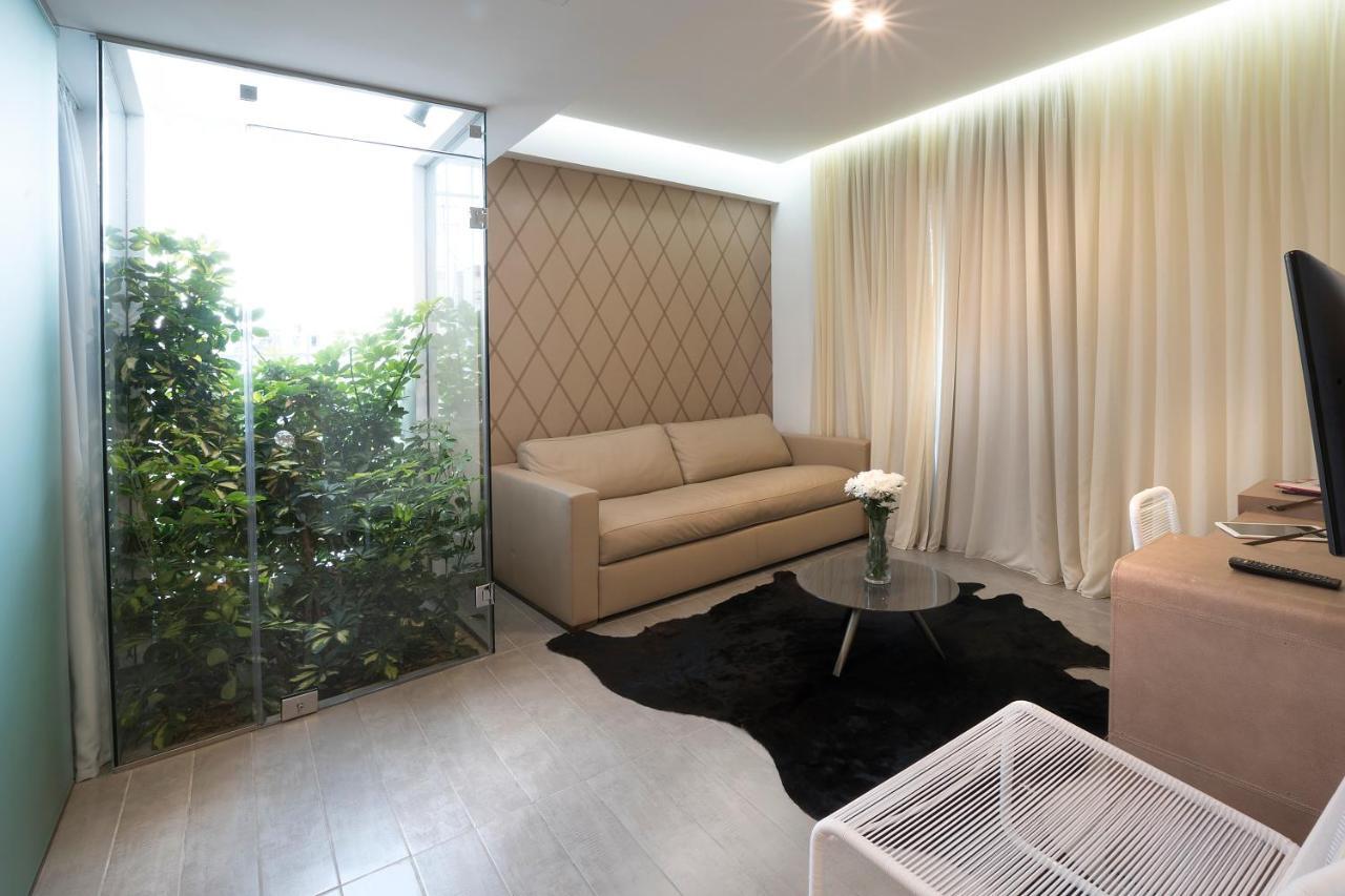 โรงแรมคาโรลินา เอเธนส์ ภายนอก รูปภาพ